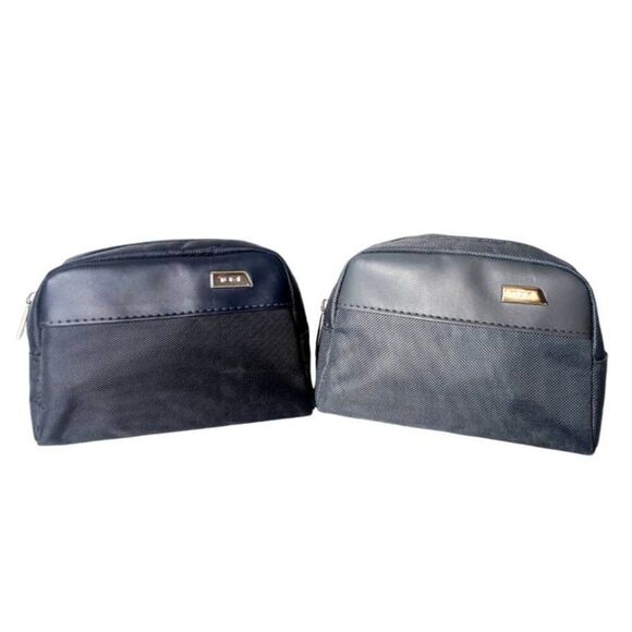 NWOT TUMI Bundle Of Travel Toiletry Bags - Picture 1 of 9